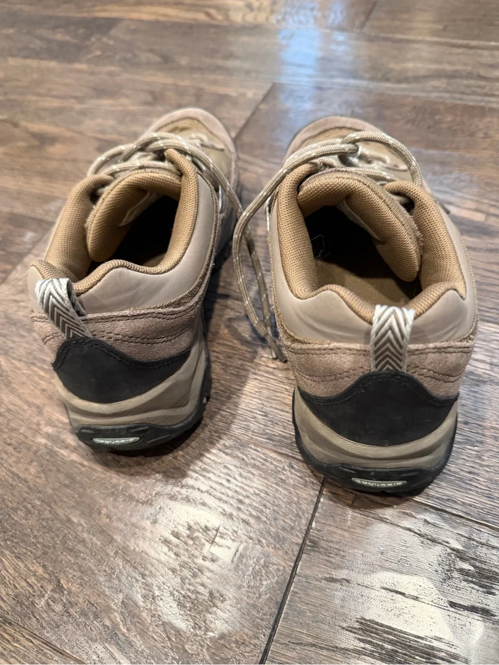 Columbia Woman's Hiking Sneakers